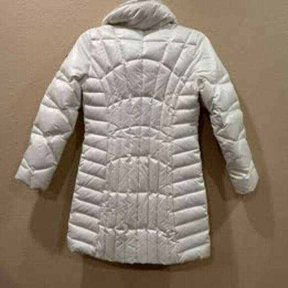 Women's size small Guess Longer puffer jacket - Picture 3 of 6
